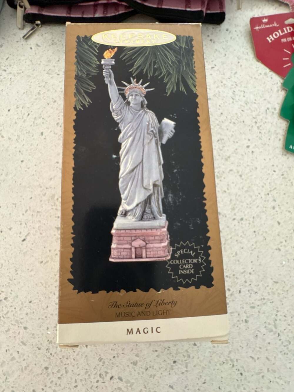 New Hallmark Keepsake Ornament The Statue of Liberty Music and Light 1996 Magic